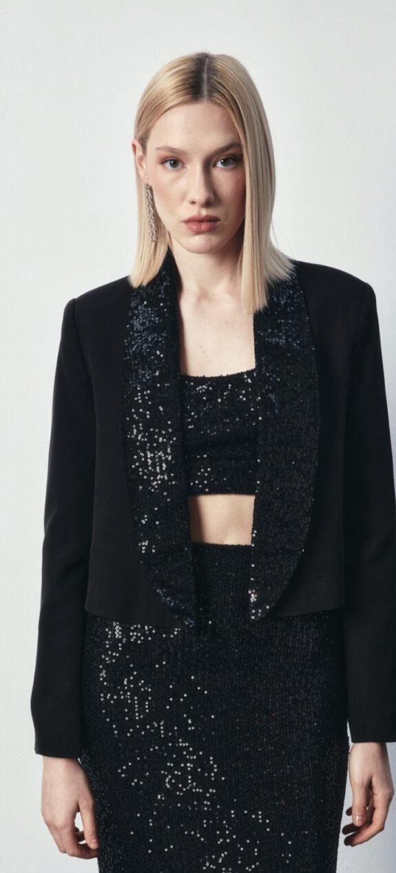 VESTE COURTE A PAILLETTES -NOIR