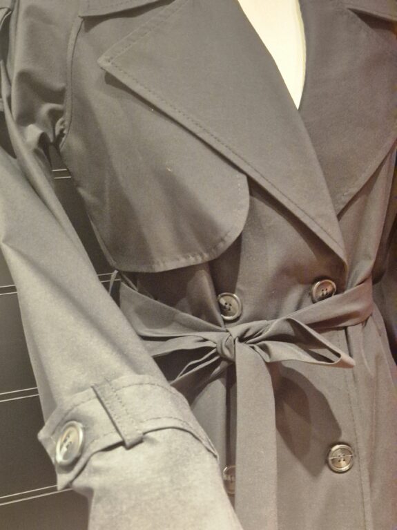 Trench Noir – Image 5