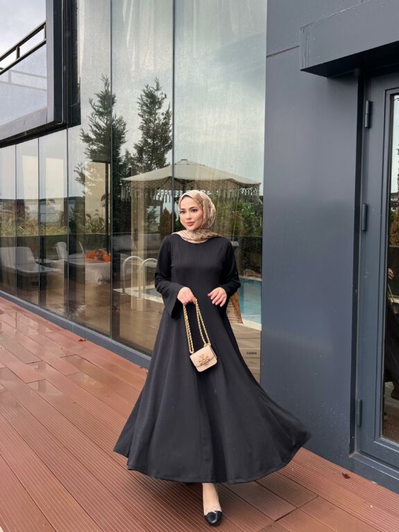 Robe Lily – Image 2